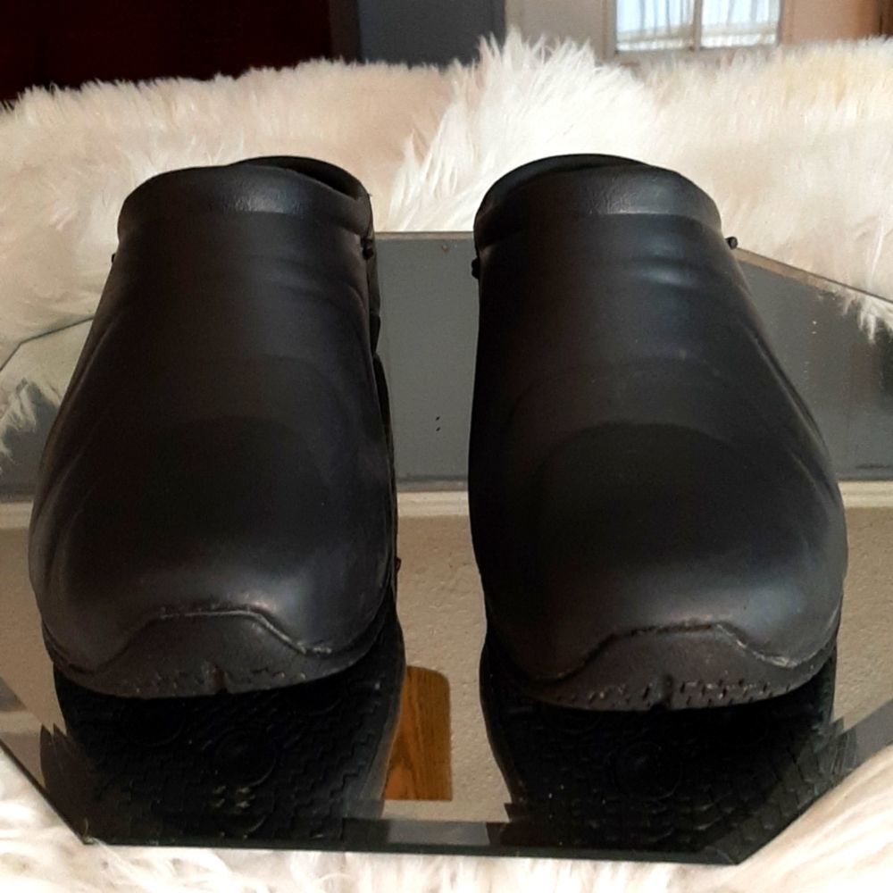 ANYWEAR BLACK Clogs Slip Resistant‎ sz 7